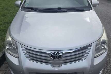 Toyota Avensis 178.500 km 3.300 &euro; Kempen 47906