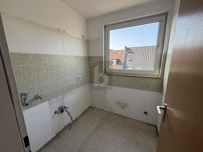 KOMPAKT, HELL UND KOMFORTABEL - Dachgeschoßwohnung Düsseldorf Stadtbezirk 3 | Angebot:27468920