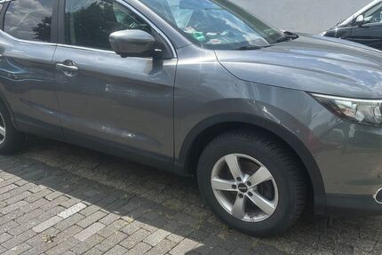 Nissan Qashqai 159.500 km 6.900 &euro; Düsseldorf 40231