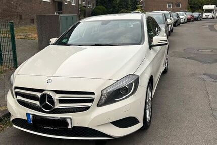 Mercedes-Benz A 180 162.000 km 8.700 &euro; Düsseldorf 40627