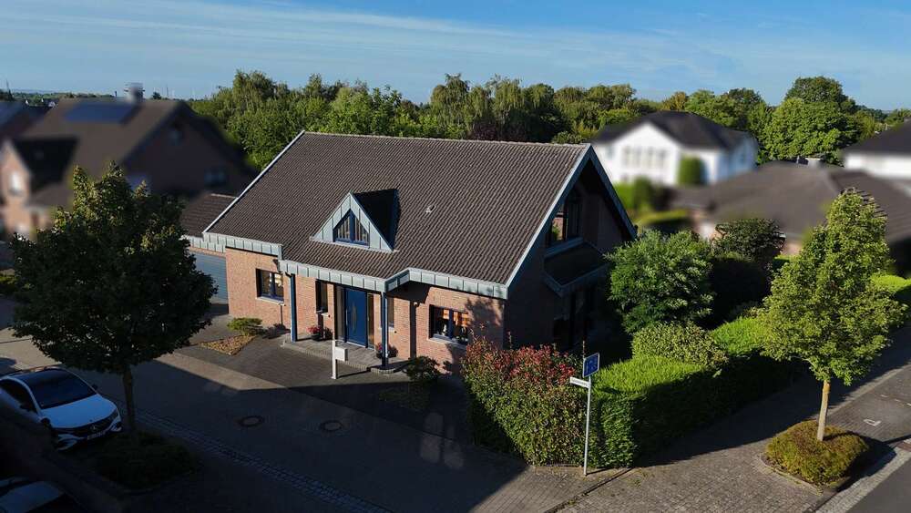 Einfamilienhaus Jüchen - 5 Zimmer, 171 m&sup2;, 645.000&euro; | Angebot:27267507