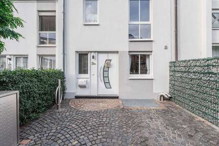 Haus Düsseldorf Stadtbezirk 8 - 7 Zimmer, 202 m&sup2;, 799.000&euro; | Angebot:27255600