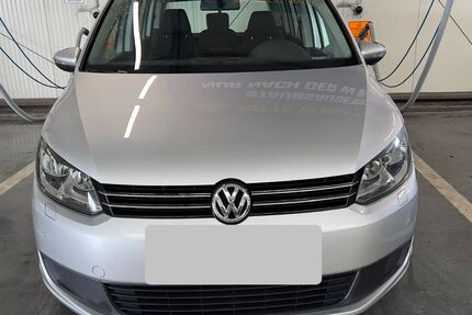 VW Touran 185.250 km 6.299 &euro; Neuss 41464