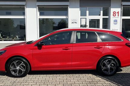 Hyundai i30 115.400 km 13.490 &euro; Mönchengladbach 41063