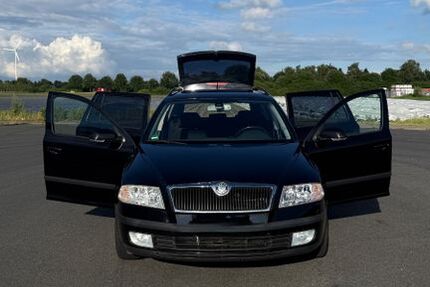 Skoda Octavia 251.167 km 2.599 &euro; Brüggen 41379