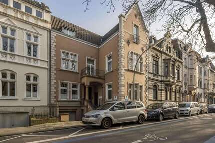 Haus Neuss - 12 Zimmer, 248 m&sup2;, 1.650.000&euro; | Angebot:26246909