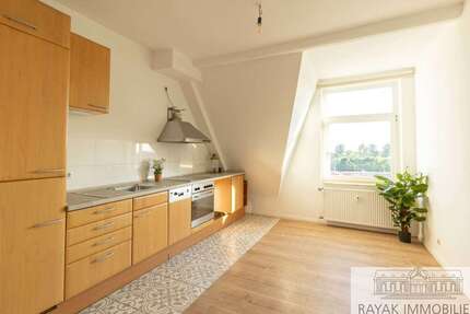 Wohnung Düsseldorf Oberbilk - 2.5 Zimmer, 38 m&sup2;, 925&euro; | Angebot:27318931