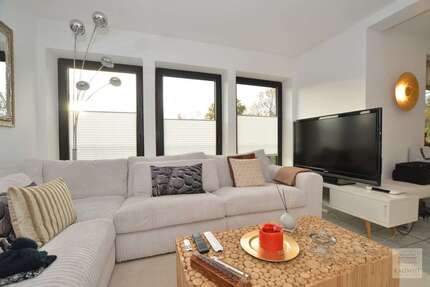 Wohnung Düsseldorf / Niederkassel Niederkassel - 2 Zimmer, 64 m&sup2;, 930&euro; | Angebot:27476388