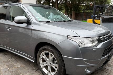 Mitsubishi Outlander 154.221 km 7.450 &euro; Neukirchen-Vluyn 47506