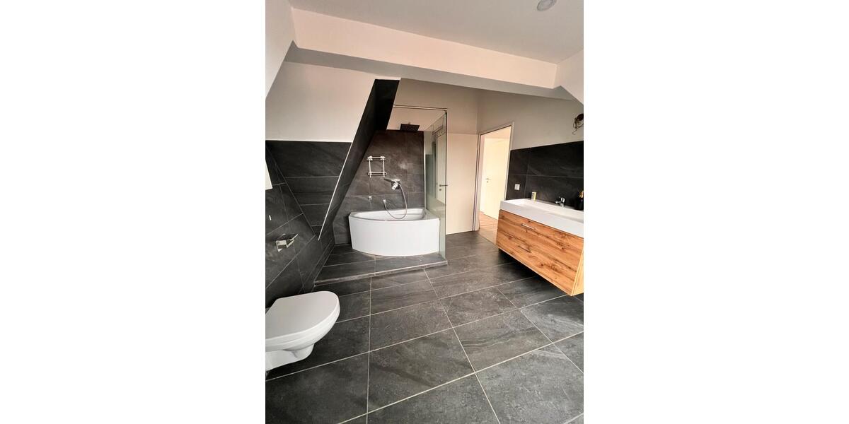 Mehrfamilienhaus, Wohnhaus Mönchengladbach Süd - 10 Zimmer, 210 m&sup2;, 550.000&euro; | Angebot:27258863