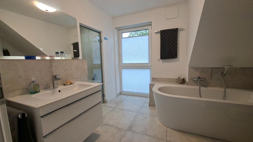 Einfamilienhaus Düsseldorf Stadtbezirk 5 - 5 Zimmer, 157 m&sup2;, 1.248.000&euro; | Angebot:27187093