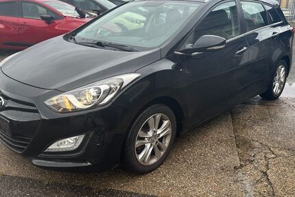 Hyundai i30 145.000 km 5.250 &euro; Neuss 41469