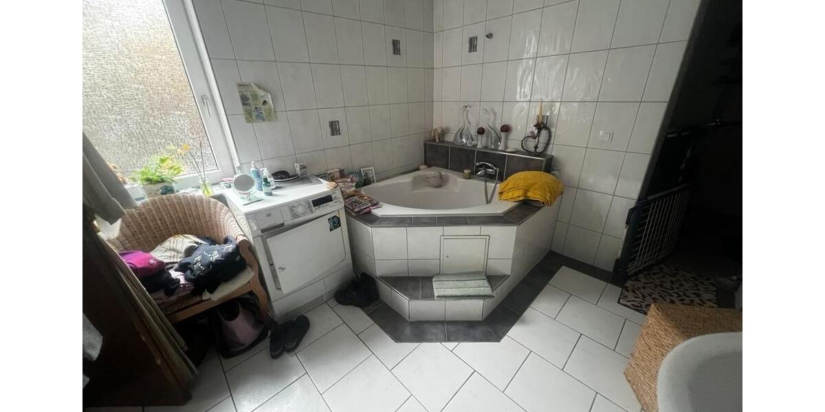 Mehrfamilienhaus, Wohnhaus Mönchengladbach Süd - 6 Zimmer, 200 m&sup2;, 309.000&euro; | Angebot:27226285