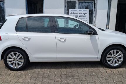 VW Golf 144.042 km 8.000 &euro; Düsseldorf 40472