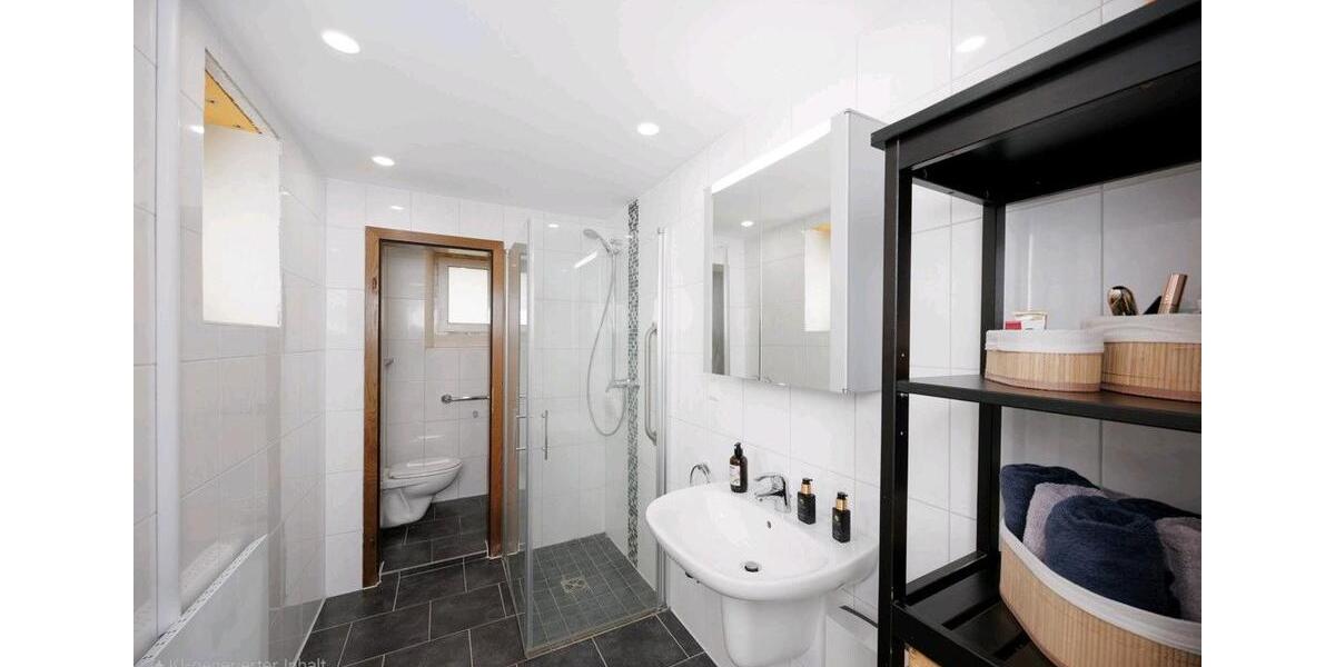 Einfamilienhaus Brüggen - 5 Zimmer, 200 m&sup2;, 400.000&euro; | Angebot:27484953