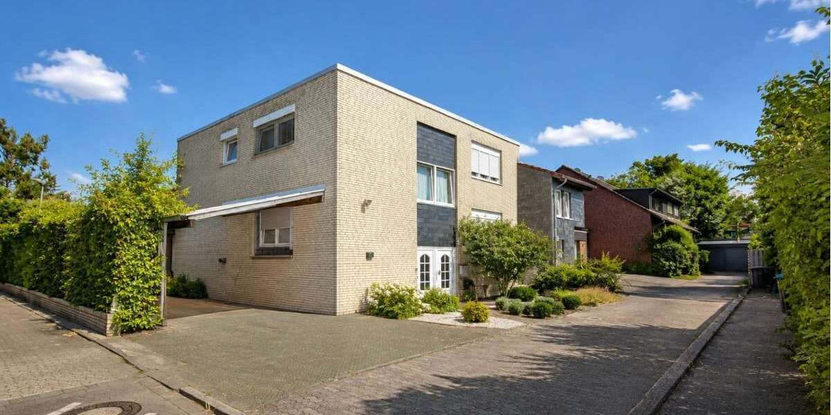 Einfamilienhaus Kaarst - 12 Zimmer, 382 m&sup2;, 669.000&euro; | Angebot:27213002