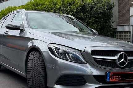 Mercedes-Benz 220 305.000 km 9.800 &euro; Düsseldorf, Stadt 40225
