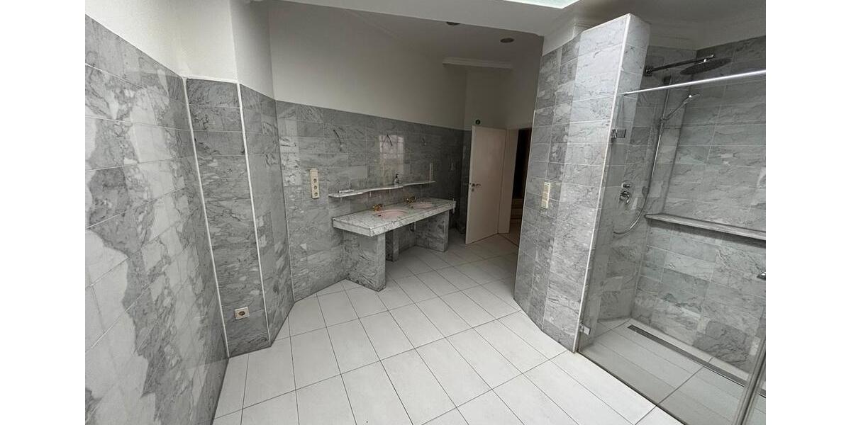 Einfamilienhaus Düsseldorf Stadtbezirk 3 - 5 Zimmer, 285 m&sup2;, 2.750&euro; | Angebot:26561444