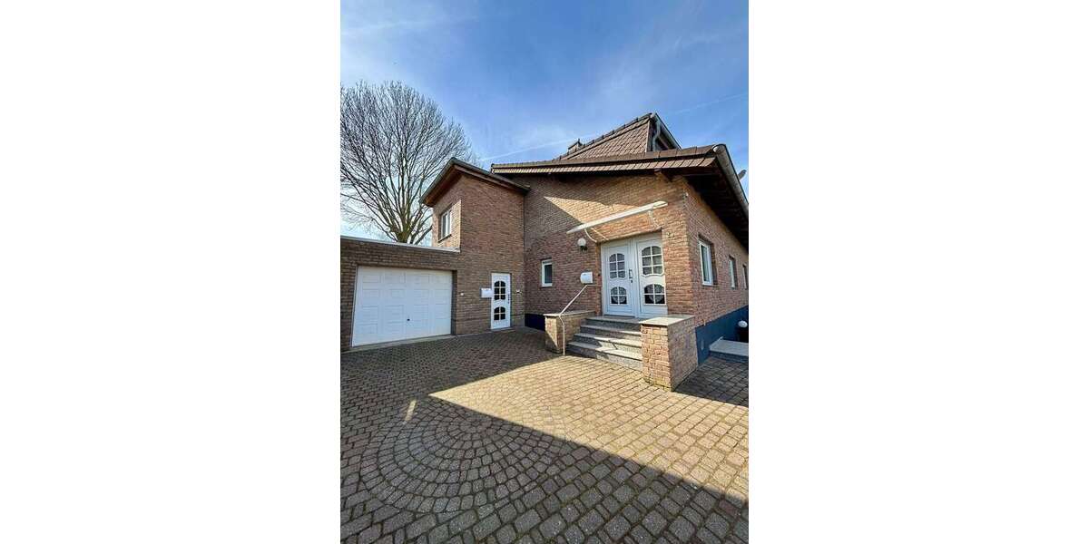 Einfamilienhaus Bedburg-Kirchherten Kirchherten - 9 Zimmer, 330 m&sup2;, 659.000&euro; | Angebot:27151887