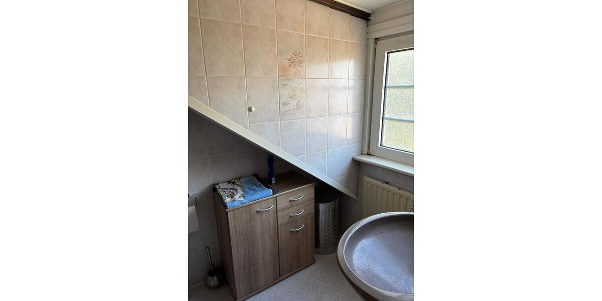 Doppelhaushälfte Erkelenz - 9 Zimmer, 240 m&sup2;, 350.000&euro; | Angebot:27227837
