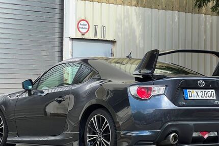 Toyota GT86 178.000 km 14.999 &euro; Düsseldorf 40225