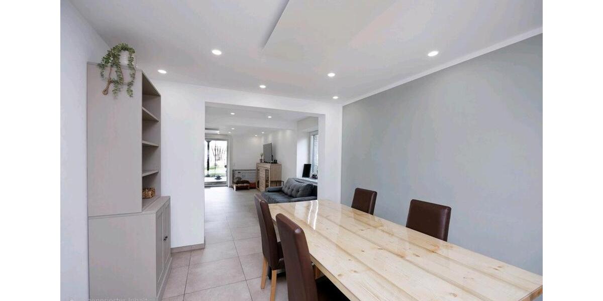 Einfamilienhaus Brüggen - 5 Zimmer, 200 m&sup2;, 400.000&euro; | Angebot:27484953
