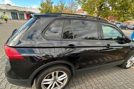 VW Tiguan 33.500 km 14.900 &euro; Krefeld 47798