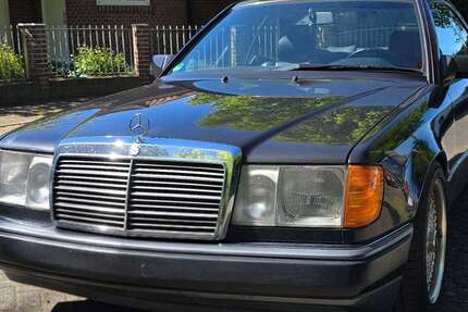 Mercedes-Benz Baureihe 124 169.000 km 15.900 &euro; Meerbusch 40667