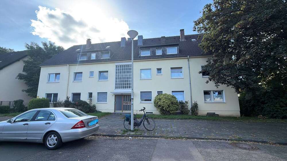 Etagenwohnung Krefeld Hüls - 4 Zimmer, 89 m&sup2;, 750&euro; | Angebot:27475713