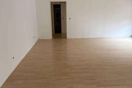 Wohnung Krefeld Krefeld-Mitte - 2 Zimmer, 79 m&sup2;, 629&euro; | Angebot:26795861