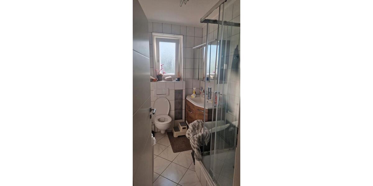 Etagenwohnung Neuss Furth-Mitte - 3 Zimmer, 68 m&sup2;, 230.000&euro; | Angebot:27453079