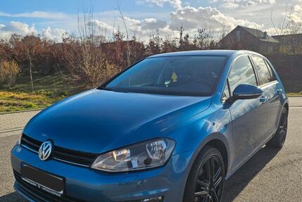VW Golf 124.000 km 8.499 &euro; Heinsberg 52525