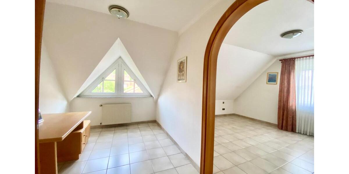 Einfamilienhaus Neuss Allerheiligen - 8 Zimmer, 175 m&sup2;, 3.000&euro; | Angebot:26548062