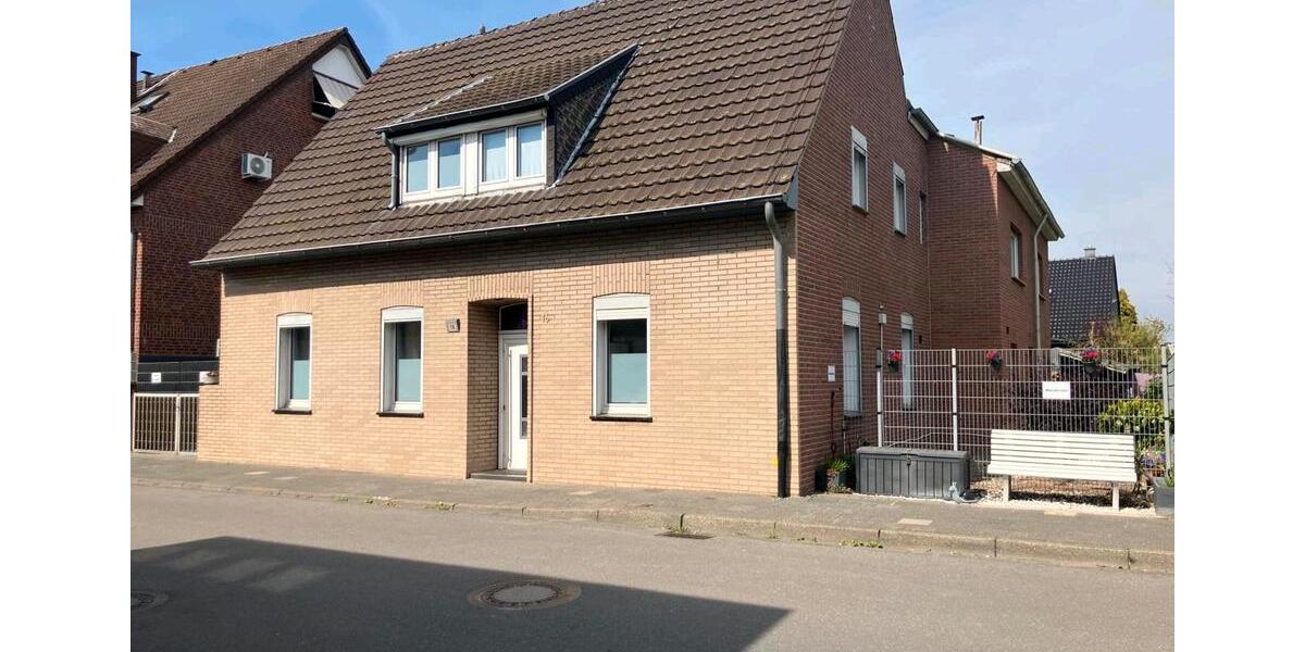 Einfamilienhaus Nettetal - 8 Zimmer, 200 m&sup2;, 449.000&euro; | Angebot:27285252