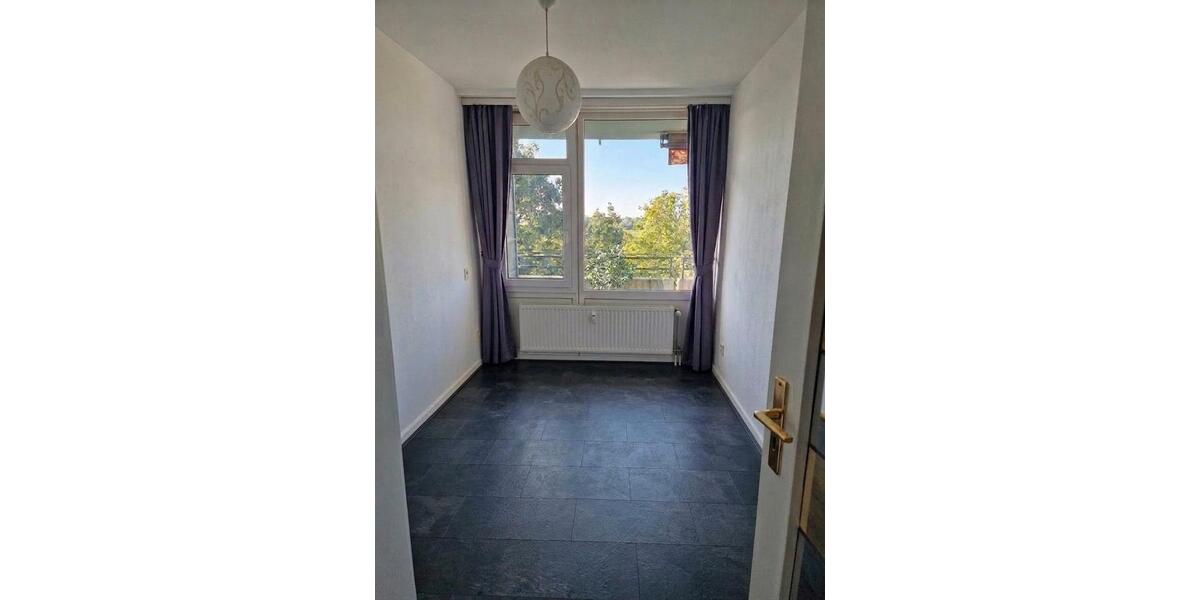 Etagenwohnung Düsseldorf Lörick - 3 Zimmer, 75 m&sup2;, 299.000&euro; | Angebot:27496198