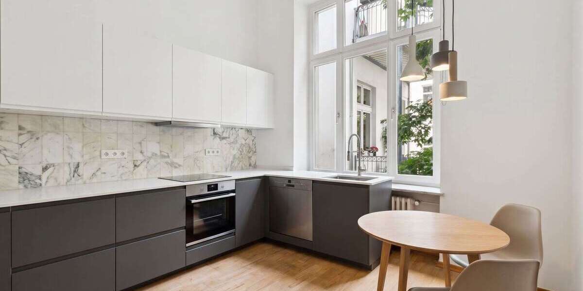 Etagenwohnung Düsseldorf-Carlstadt Carlstadt - 3 Zimmer, 100 m&sup2;, 1.950&euro; | Angebot:27330281