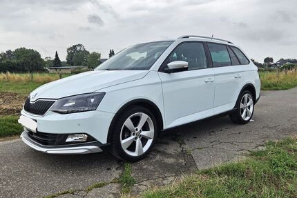 Skoda Fabia 88.100 km 8.750 &euro; MÖNCHENGLADBACH 41189