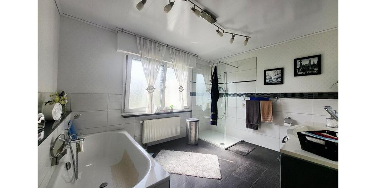 Einfamilienhaus Bedburg - 3 Zimmer, 108 m&sup2;, 420.000&euro; | Angebot:26800153