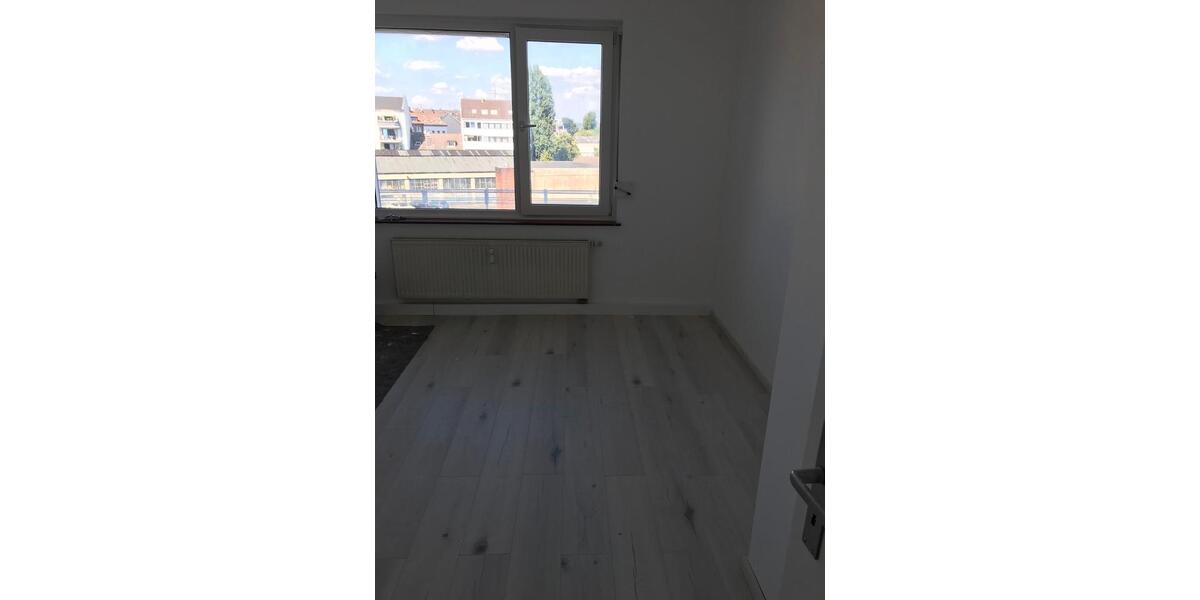 Etagenwohnung Düsseldorf Oberbilk - 2 Zimmer, 67 m&sup2;, 300.000&euro; | Angebot:27470314