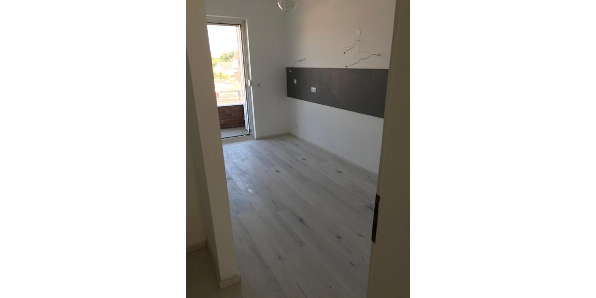 Etagenwohnung Düsseldorf Oberbilk - 2 Zimmer, 67 m&sup2;, 300.000&euro; | Angebot:27470314