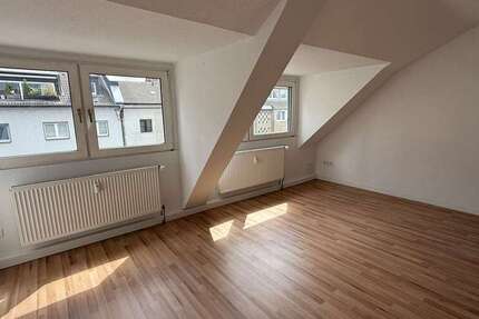 Wohnung Düsseldorf Friedrichstadt - 2 Zimmer, 70 m&sup2;, 999&euro; | Angebot:27425149