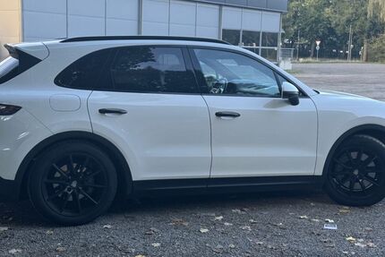 Porsche Cayenne 126.800 km 38.490 &euro; Neuss 41470