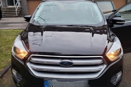 Ford Kuga 57.000 km 12.499 &euro; Düsseldorf 40229