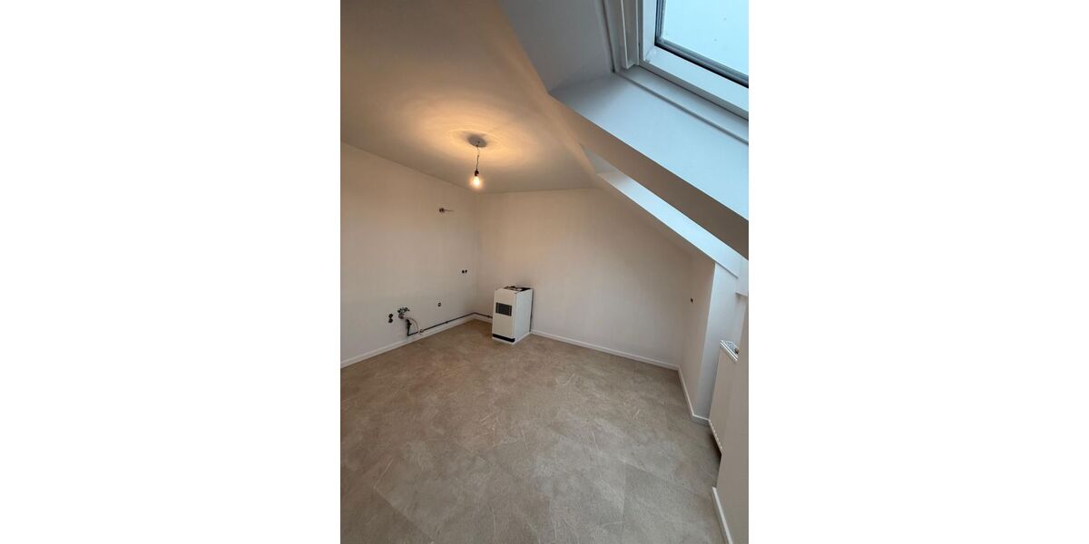 MG- Rheydt - zentrale helle und gemütliche 2-Zimmer Wohnung (60qm) - Dachgeschoßwohnung Mönchengladbach Heyden | Angebot:27433027