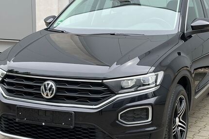 VW T-Roc 162.000 km 12.890 &euro; Düsseldorf - Bezirk 8 40231