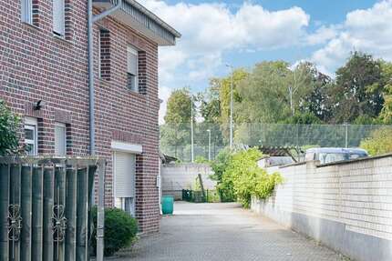 Haus Mönchengladbach-Wickrath Wickrath - 6 Zimmer, 181 m&sup2;, 457.000&euro; | Angebot:27318744