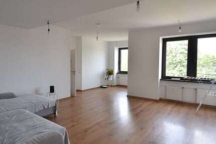 Wohnung Düsseldorf Stadtbezirk 2 - 3 Zimmer, 90 m&sup2;, 1.360&euro; | Angebot:23786153