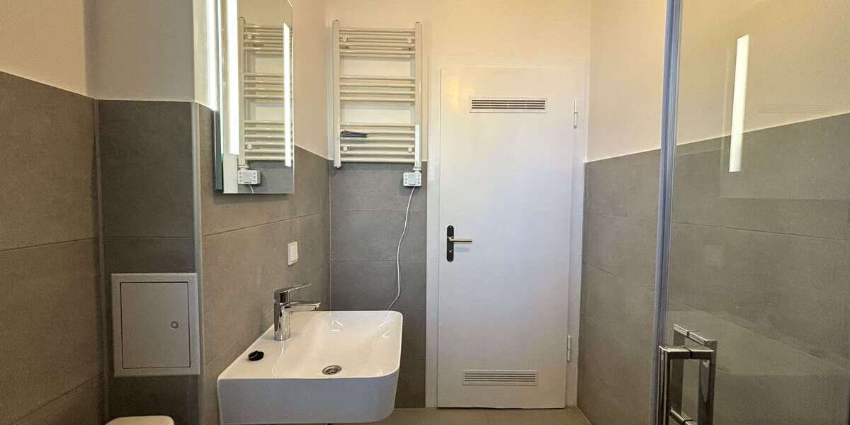 Etagenwohnung Neuss - 3 Zimmer, 70 m&sup2;, 1.050&euro; | Angebot:27492837