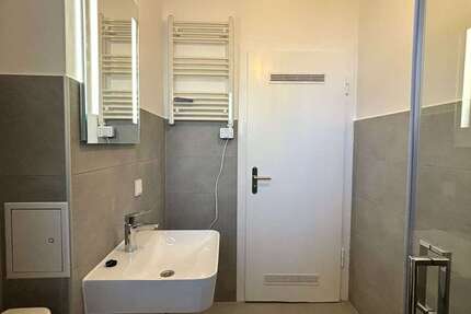 Wohnung Neuss - 3 Zimmer, 70 m&sup2;, 1.050&euro; | Angebot:27492837